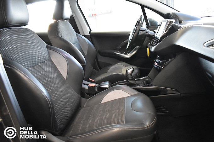 PEUGEOT 2008 PureTech 82 Allure